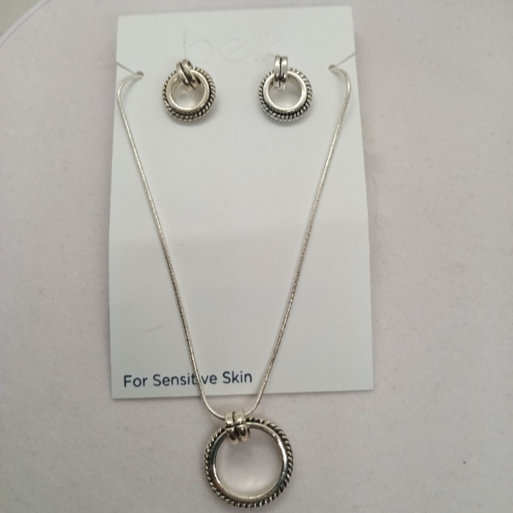 Belk Necklace+Earring Set